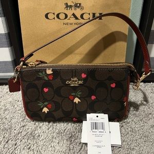 Coach Valentines nolita 19